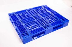 如何提高塑料托盤的抗老化性？